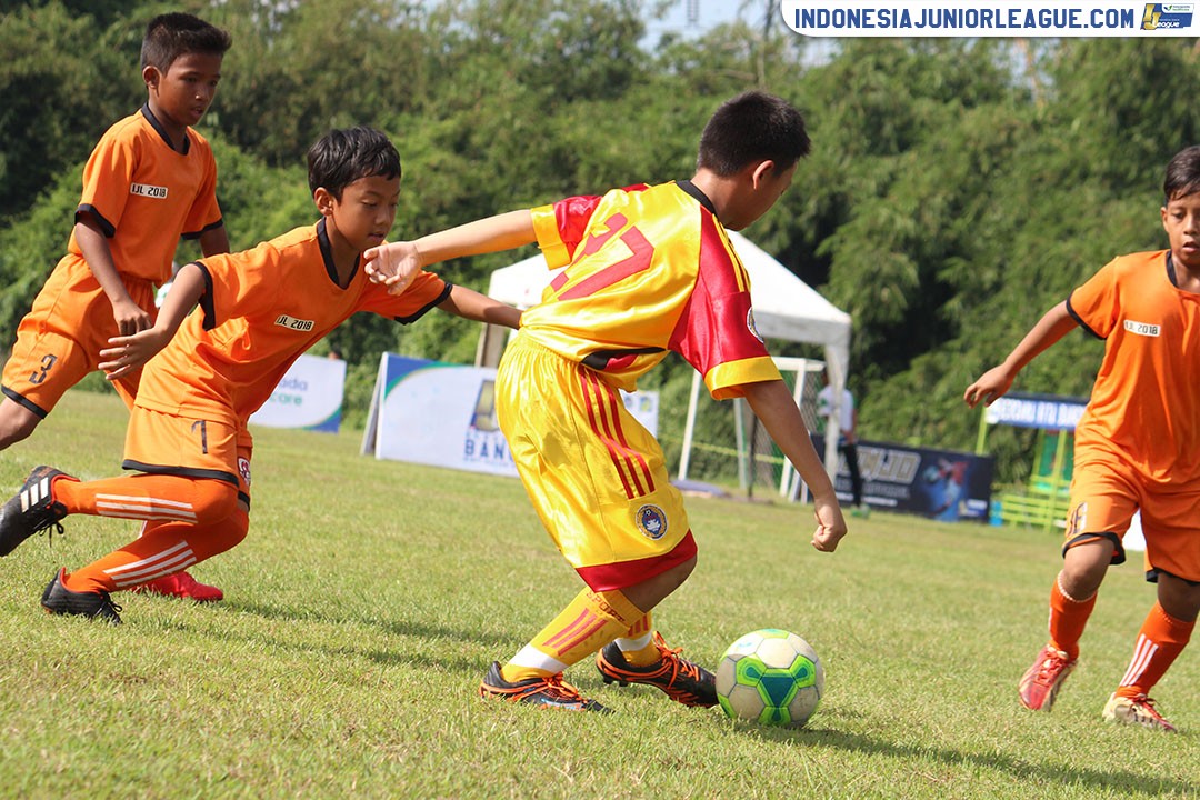 u11 11 maret 2018 salfas soccer vs tik tak football first