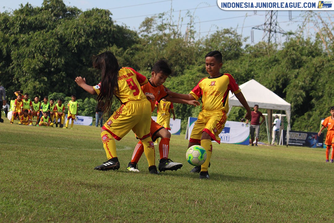 u11 11 maret 2018 salfas soccer vs tik tak football first