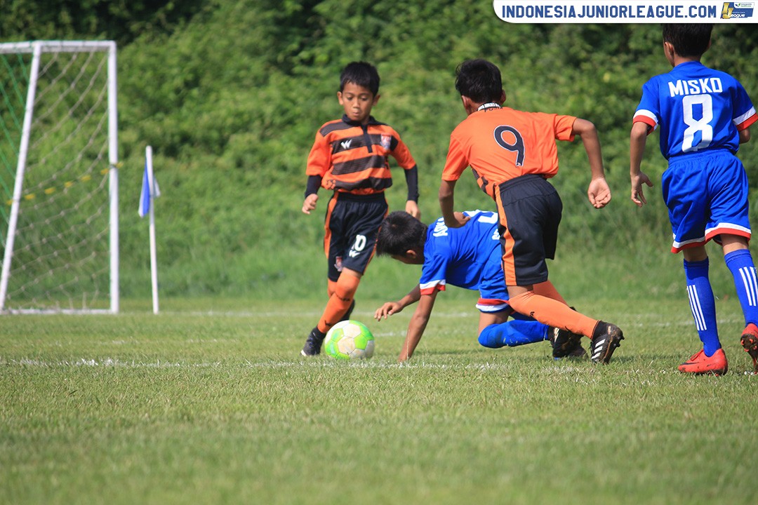 u11 22 april 2018 fu15fa bina sentra vs gelora poetra fc