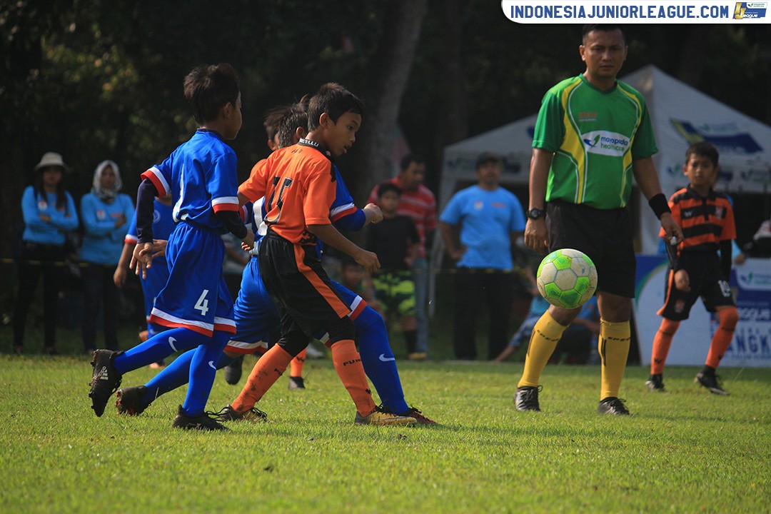 u11 22 april 2018 fu15fa bina sentra vs gelora poetra fc