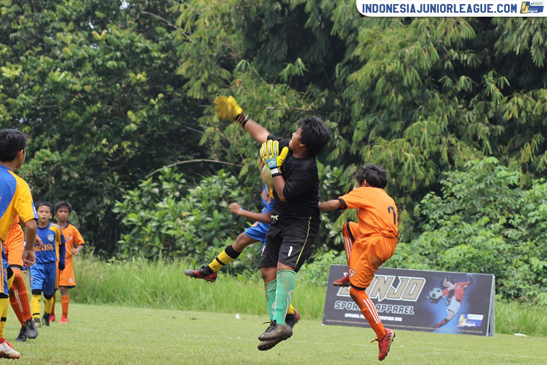 u11 22 april 2018 maisa bekasi vs tiktak football first