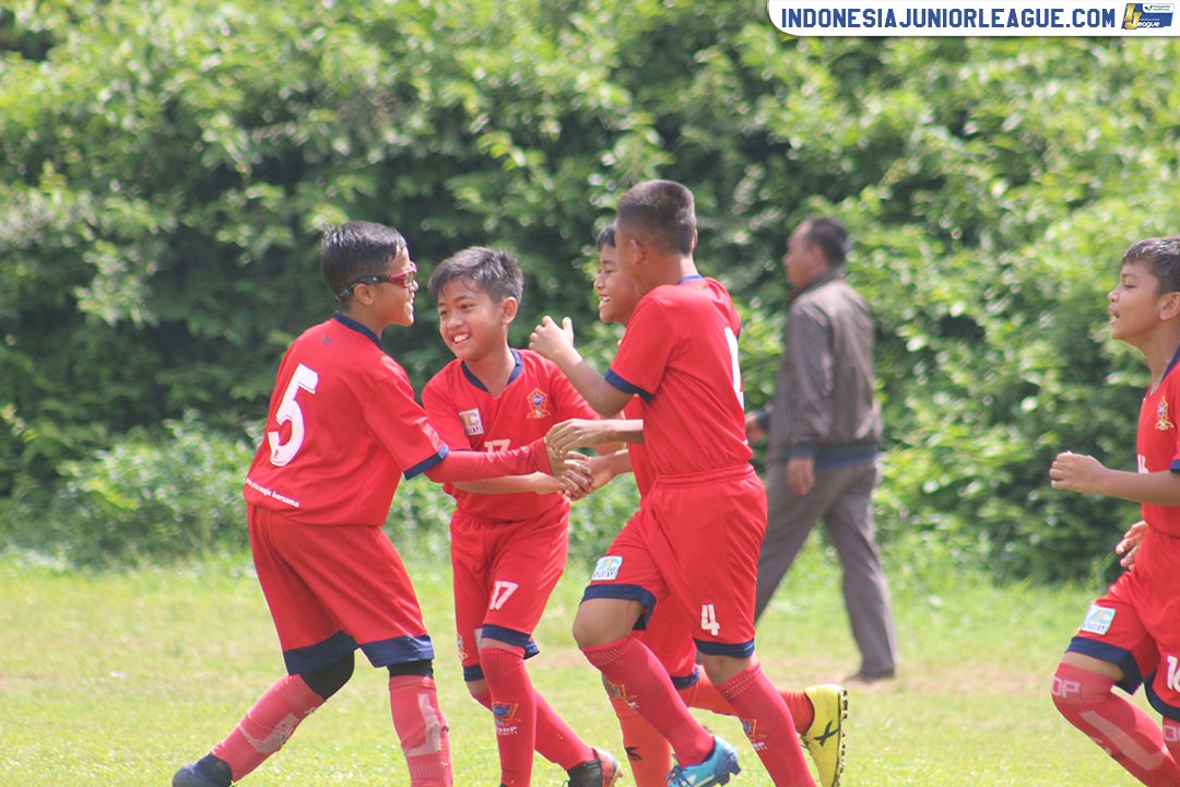 u11 8 april 2018 asiop apacinti vs ragunan soccer school