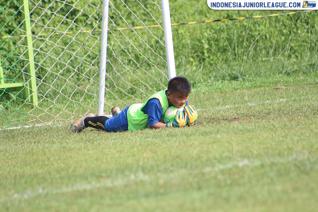 u11 8 april 2018 mprivate soccer vs pelita jaya