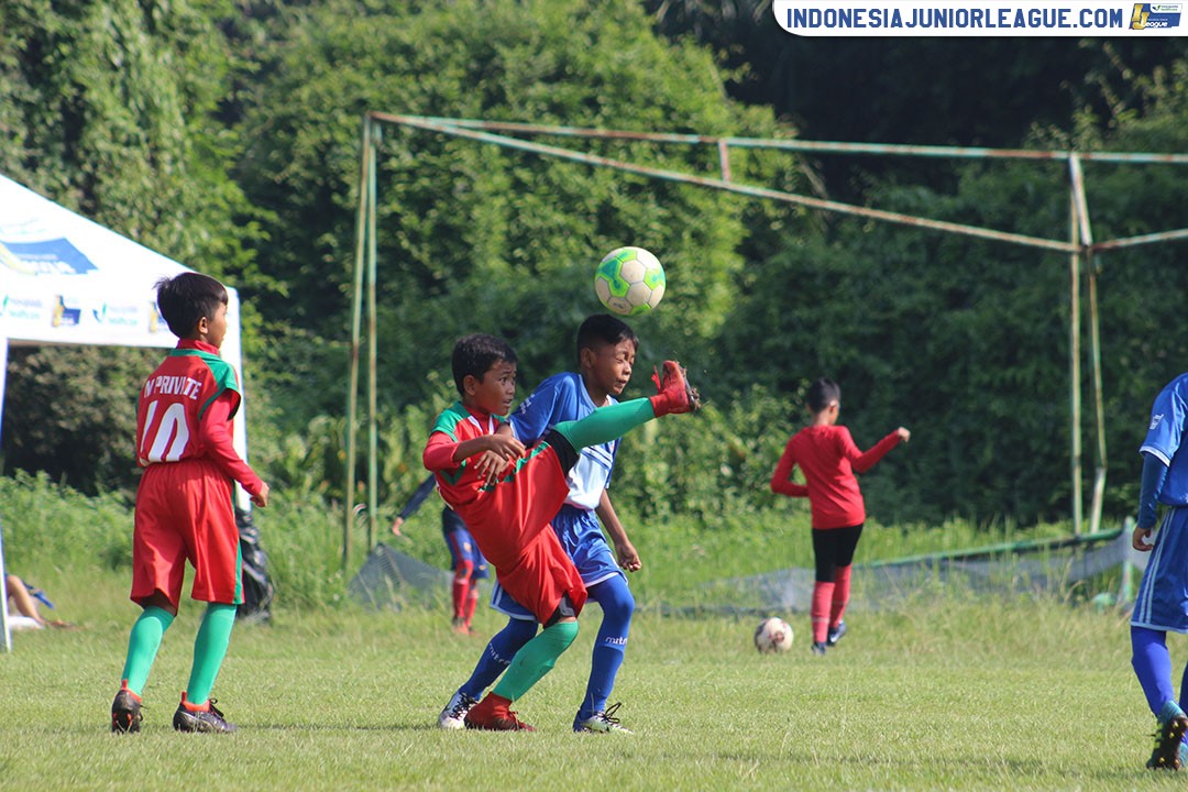 u11 8 april 2018 mprivate soccer vs pelita jaya