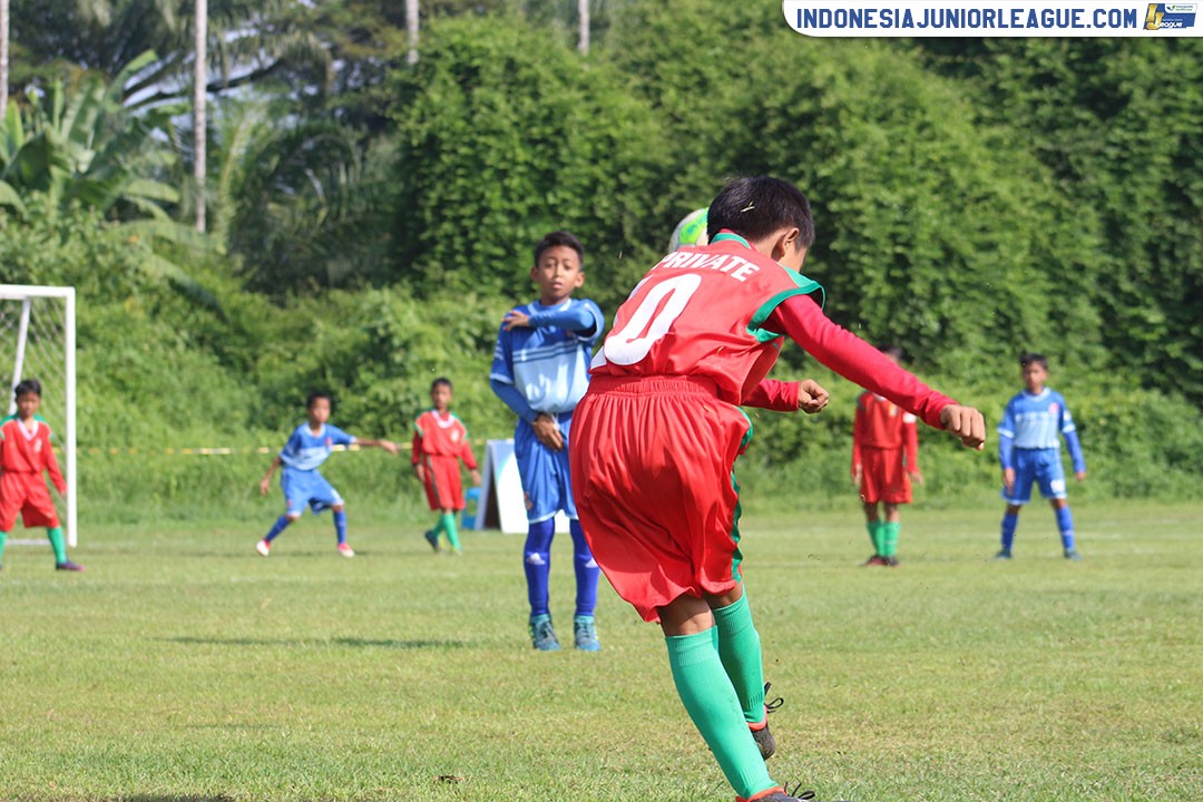 u11 8 april 2018 mprivate soccer vs pelita jaya