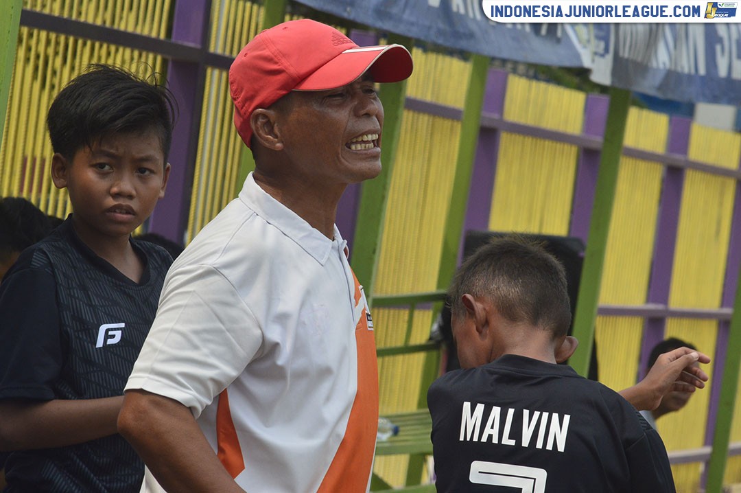 u13 141018 indonesia rising star vs villa 2000 fc