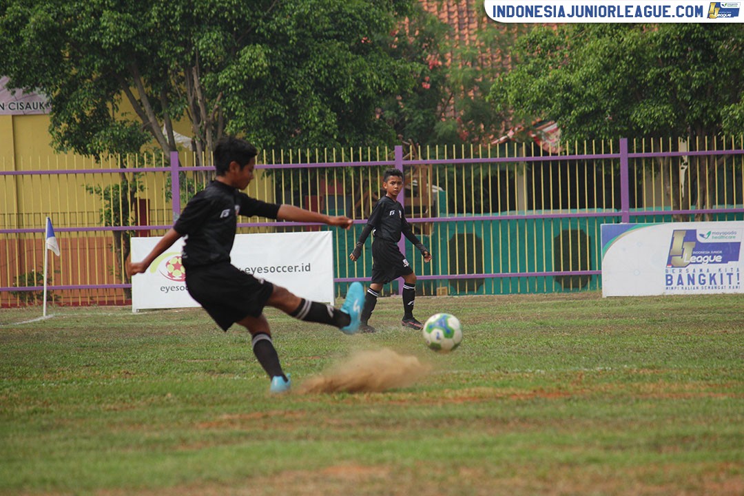 u13 141018 indonesia rising star vs villa 2000 fc